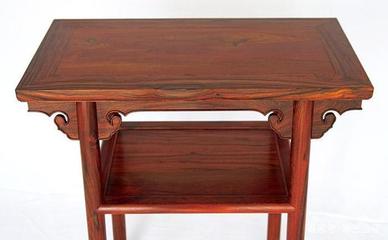 文人的風(fēng)雅 明式條案中的木韻與雅致